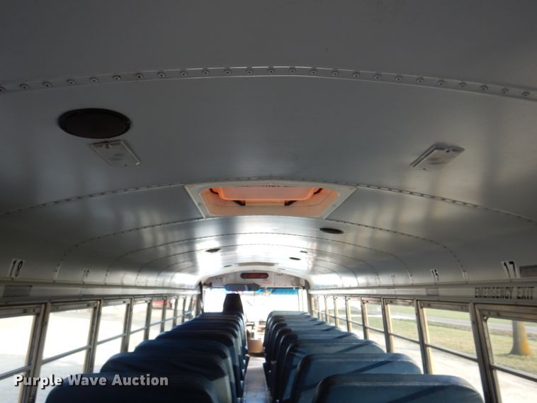 image for item DH8245 2003 Freightliner FS65  school bus