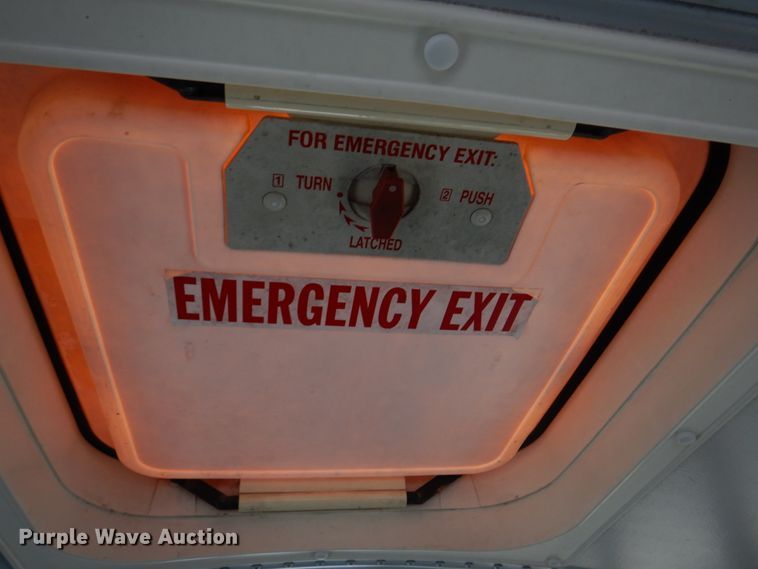 image for item DH8245 2003 Freightliner FS65  school bus