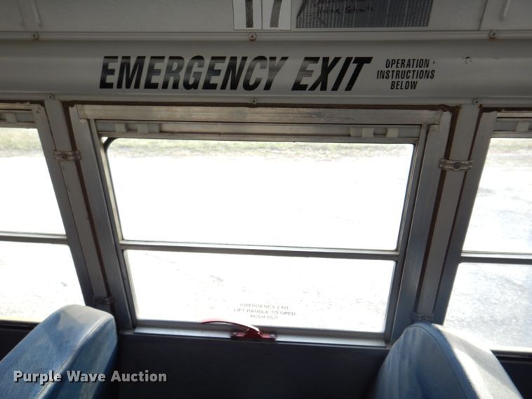 image for item DH8245 2003 Freightliner FS65  school bus