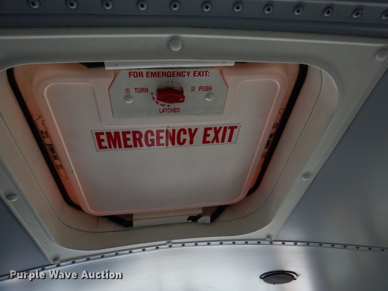 image for item DH8245 2003 Freightliner FS65  school bus