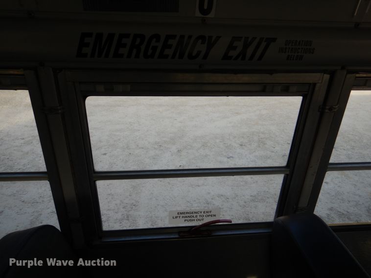 image for item DH8245 2003 Freightliner FS65  school bus