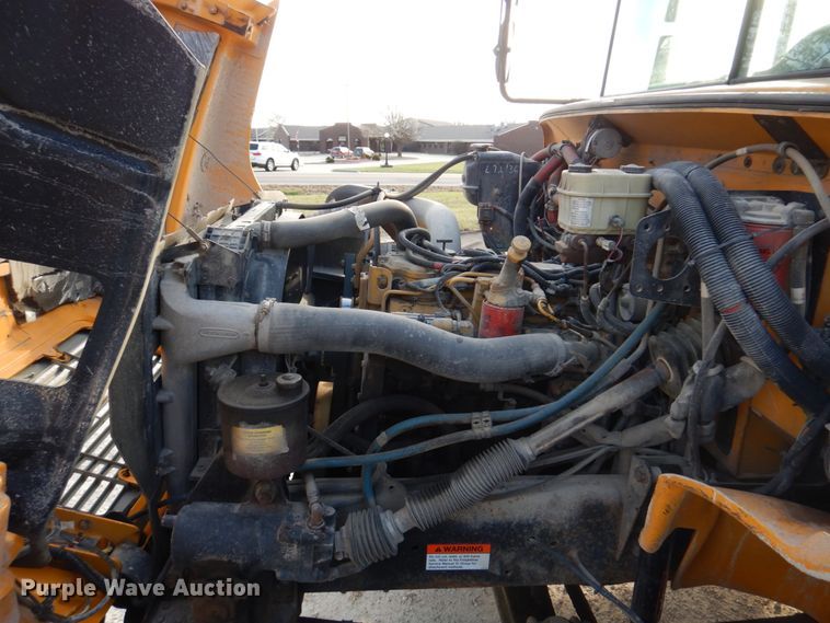 image for item DH8245 2003 Freightliner FS65  school bus