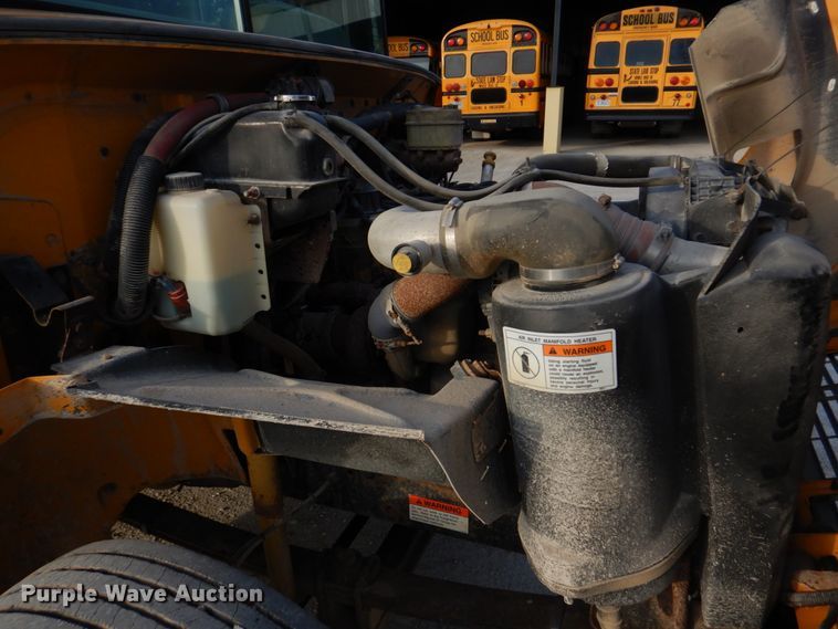 image for item DH8245 2003 Freightliner FS65  school bus