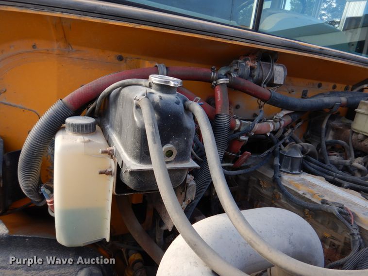 image for item DH8245 2003 Freightliner FS65  school bus