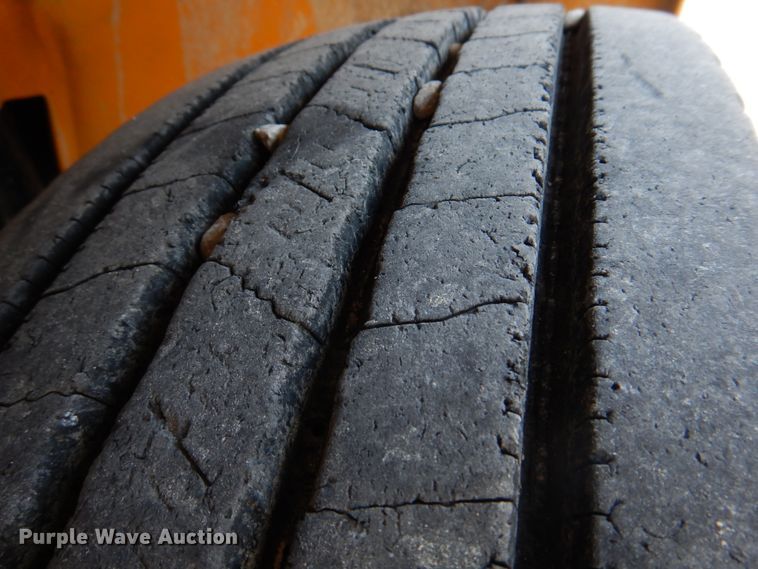 image for item DH8245 2003 Freightliner FS65  school bus