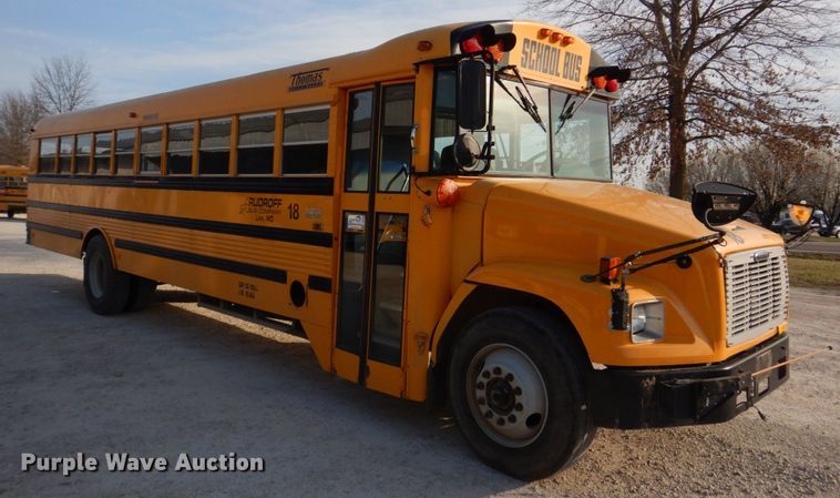 image for item DH8246 2001 Freightliner FS65  school bus