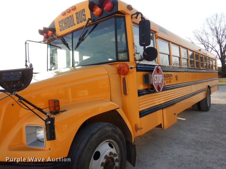 image for item DH8246 2001 Freightliner FS65  school bus