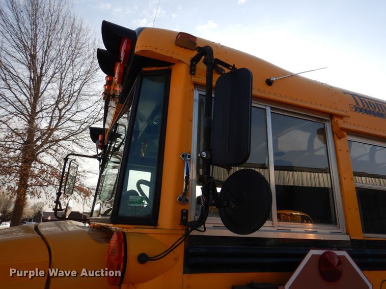 image for item DH8246 2001 Freightliner FS65  school bus