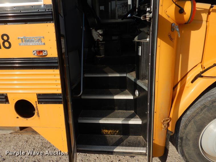 image for item DH8246 2001 Freightliner FS65  school bus