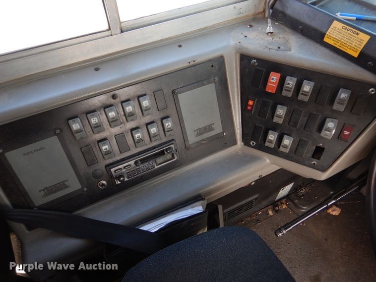 image for item DH8246 2001 Freightliner FS65  school bus