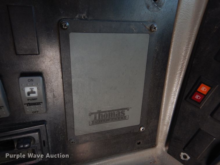 image for item DH8246 2001 Freightliner FS65  school bus