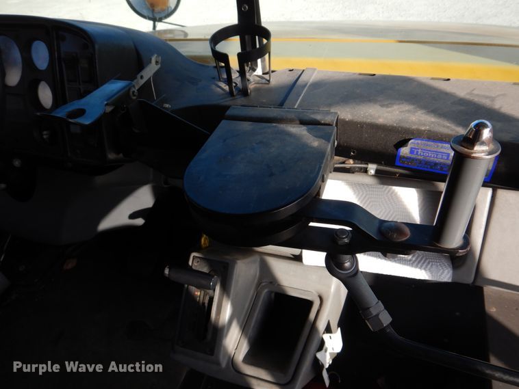 image for item DH8246 2001 Freightliner FS65  school bus