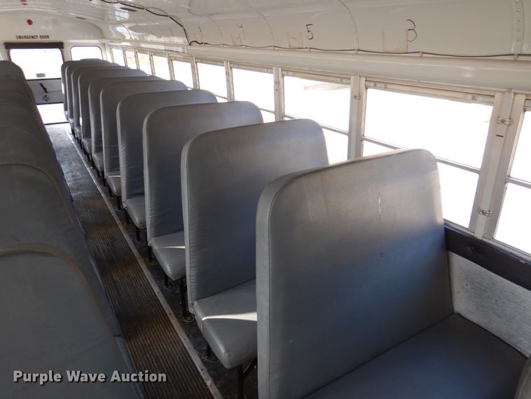 image for item DH8246 2001 Freightliner FS65  school bus