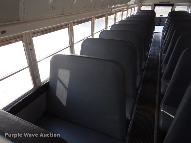 image for item DH8246 2001 Freightliner FS65  school bus