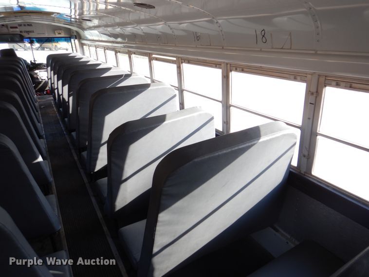 image for item DH8246 2001 Freightliner FS65  school bus