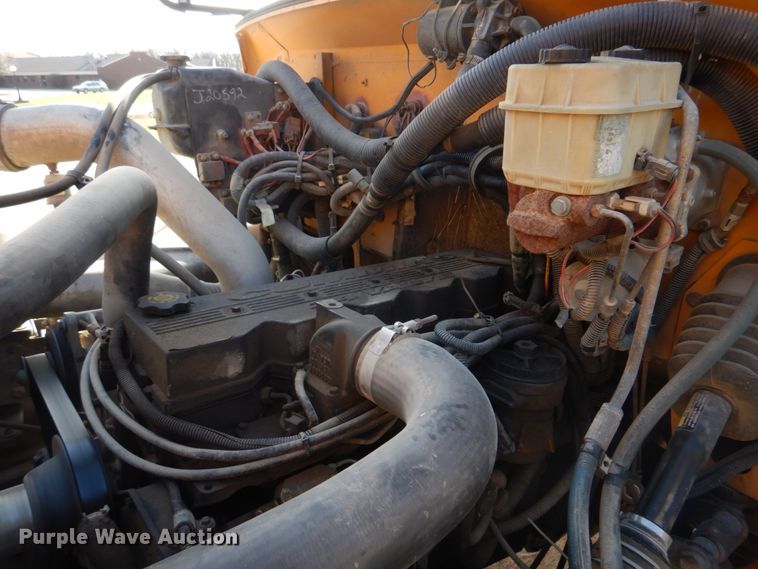 image for item DH8246 2001 Freightliner FS65  school bus