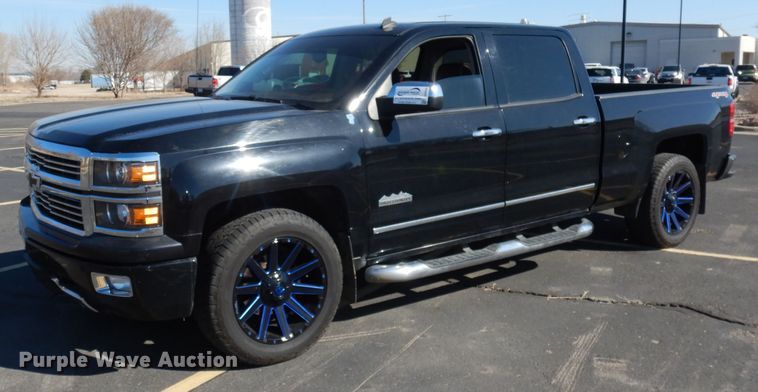 image for item DH8940 2014 Chevrolet Silverado 1500 High Country  Crew Cab pickup truck