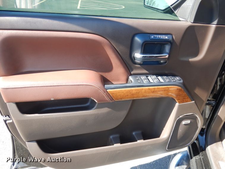 image for item DH8940 2014 Chevrolet Silverado 1500 High Country  Crew Cab pickup truck