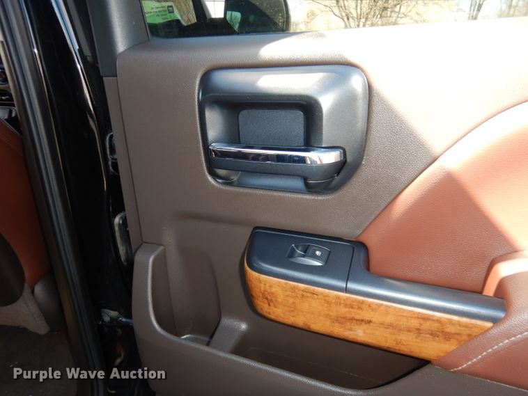 image for item DH8940 2014 Chevrolet Silverado 1500 High Country  Crew Cab pickup truck