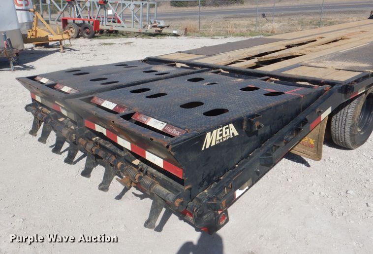 image for item DI8723 2019 Big Tex  equipment trailer