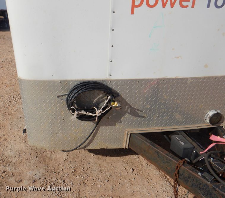 image for item DI8731 2012 Haulmark  enclosed cargo trailer