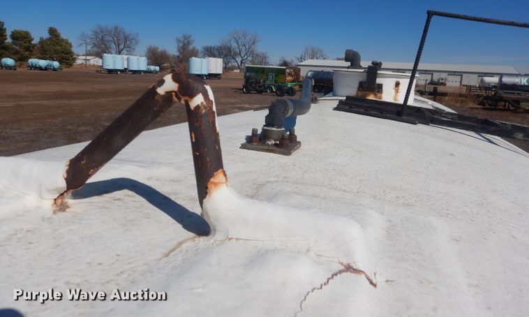 image for item DJ1281 Fiberglass tank