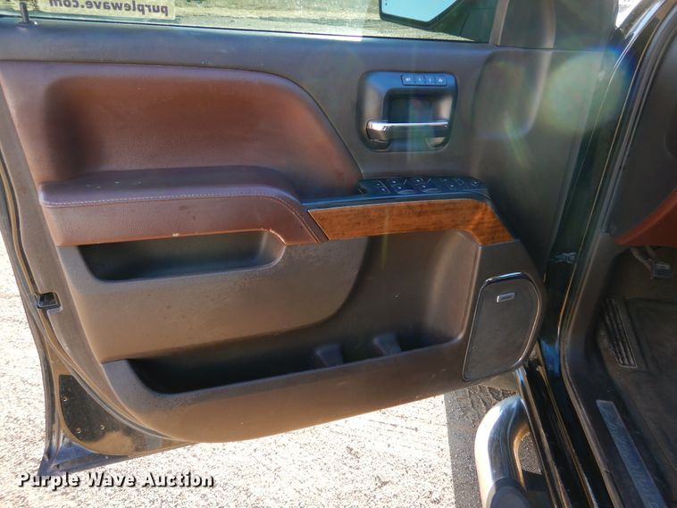 image for item DK3350 2014 Chevrolet Silverado 1500 High Country  Crew Cab pickup truck
