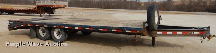 image for item DL5947 2014 PJ Trailers  equipment trailer