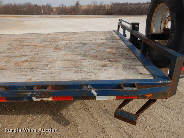 image for item DL5947 2014 PJ Trailers  equipment trailer