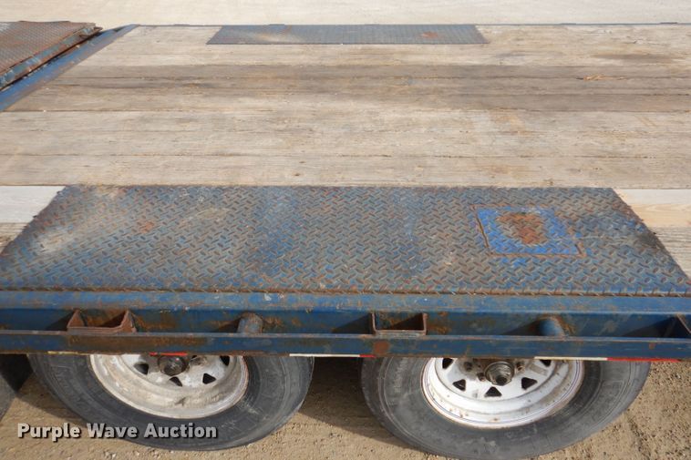 image for item DL5947 2014 PJ Trailers  equipment trailer