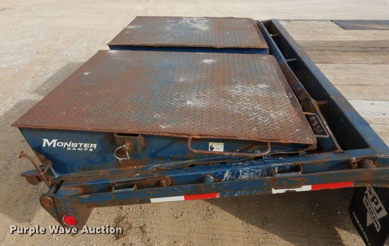 image for item DL5947 2014 PJ Trailers  equipment trailer