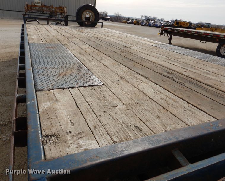 image for item DL5947 2014 PJ Trailers  equipment trailer