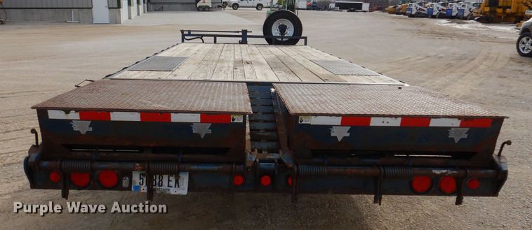 image for item DL5949 2014 PJ Trailers  equipment trailer