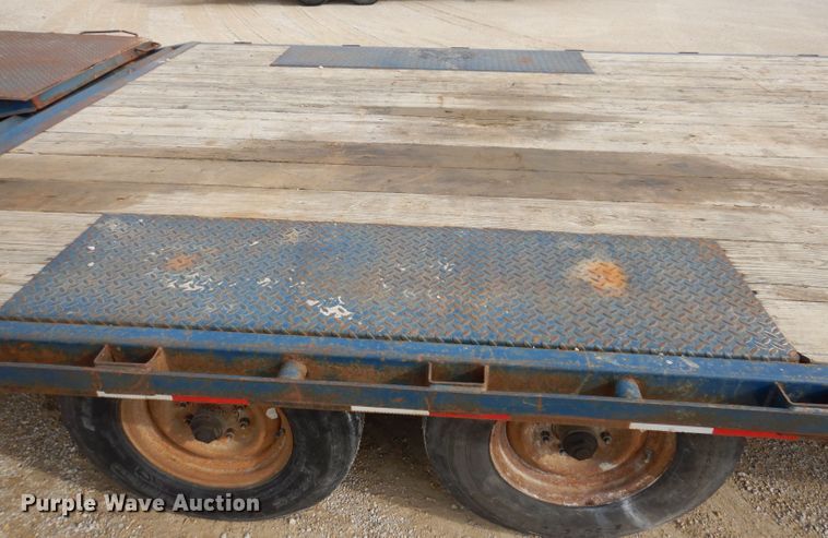 image for item DL5949 2014 PJ Trailers  equipment trailer