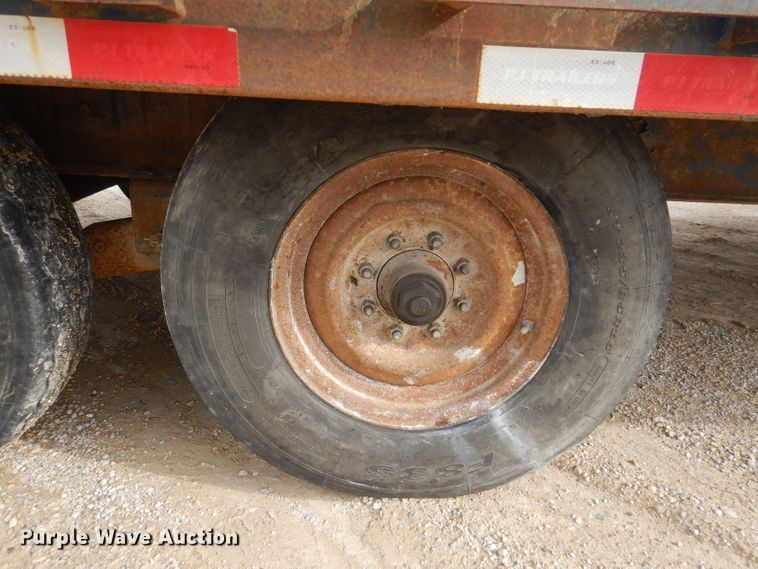 image for item DL5949 2014 PJ Trailers  equipment trailer