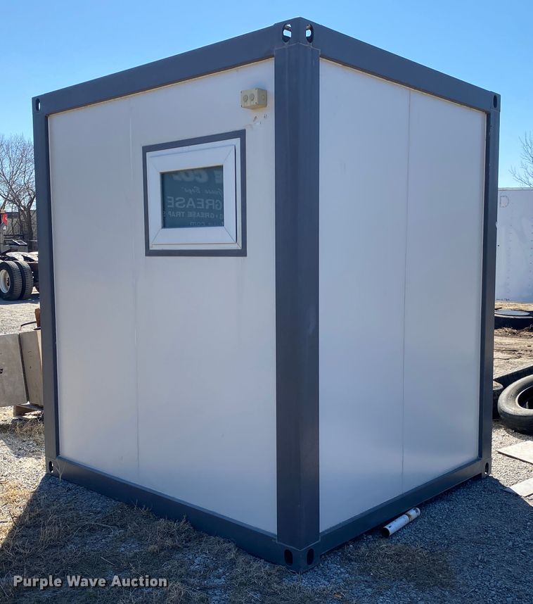 image for item DM4003 Portable restroom