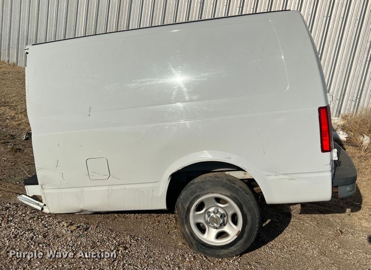 image for item DM8427 Chevrolet Astro van body