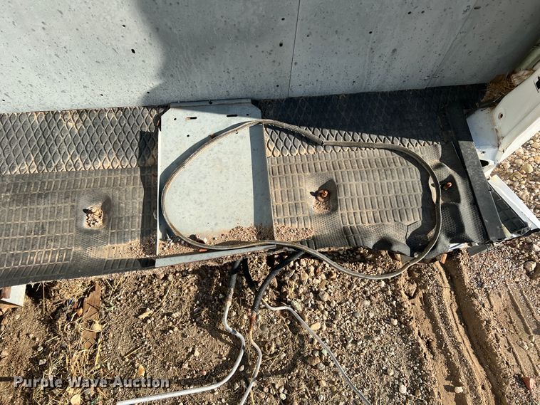 image for item DM8427 Chevrolet Astro van body