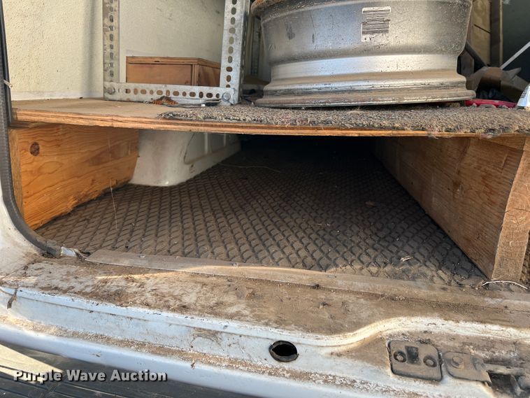 image for item DM8427 Chevrolet Astro van body