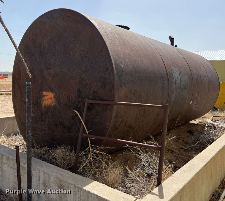 image for item DM8449 Fuel tank