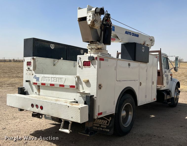 image for item DM8450 1997 International 4700  utility / service truck