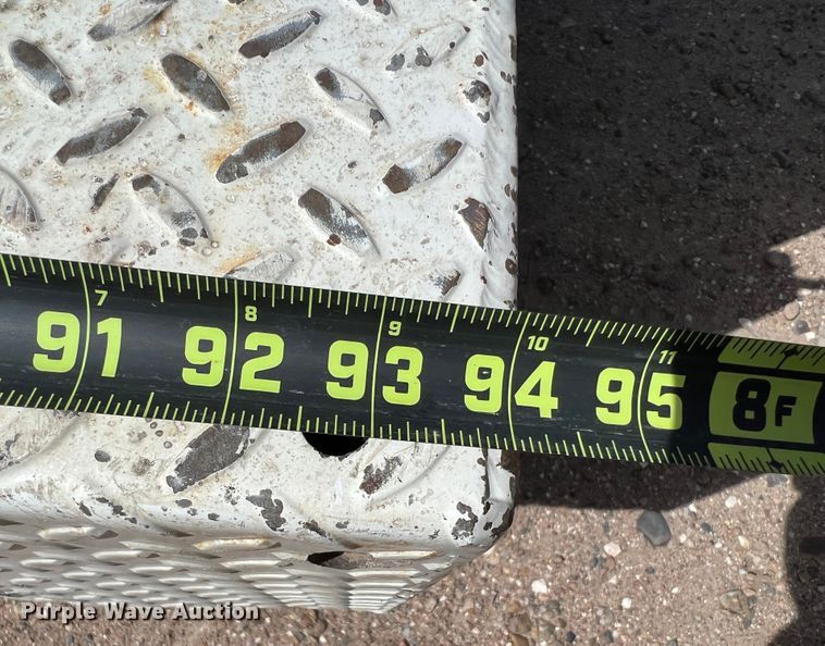 image for item DM8450 1997 International 4700  utility / service truck