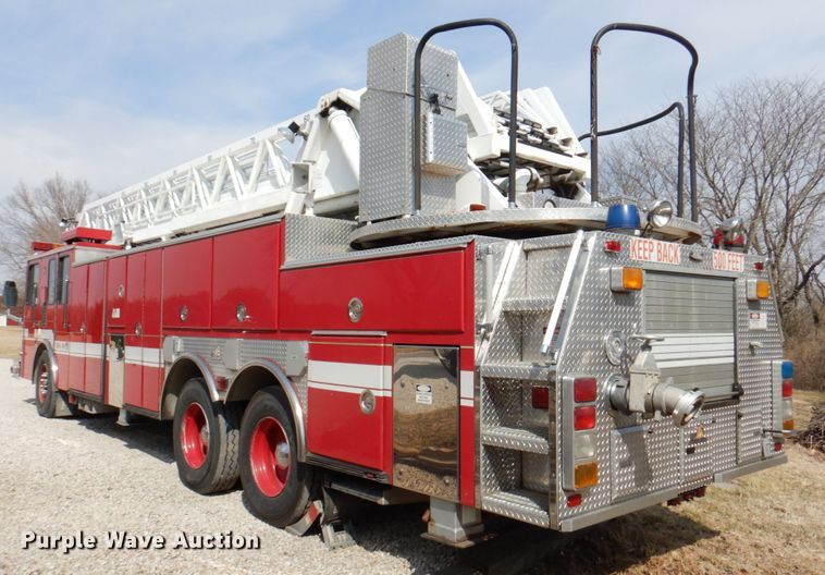 image for item DN1459 1998 HME  ladder fire truck