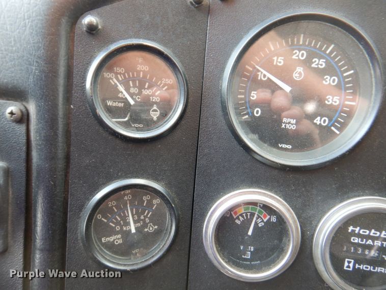 image for item DN1459 1998 HME  ladder fire truck