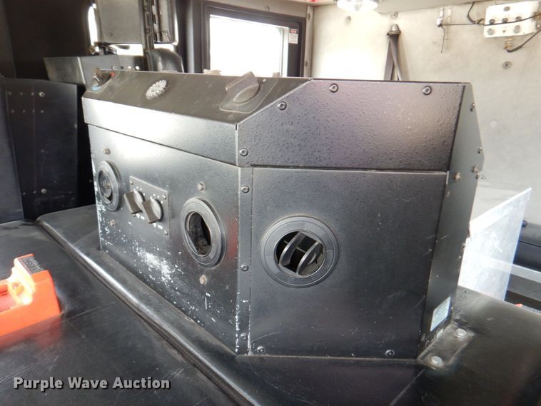 image for item DN1459 1998 HME  ladder fire truck