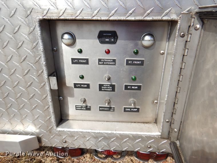 image for item DN1459 1998 HME  ladder fire truck