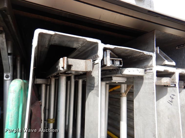 image for item DN1459 1998 HME  ladder fire truck