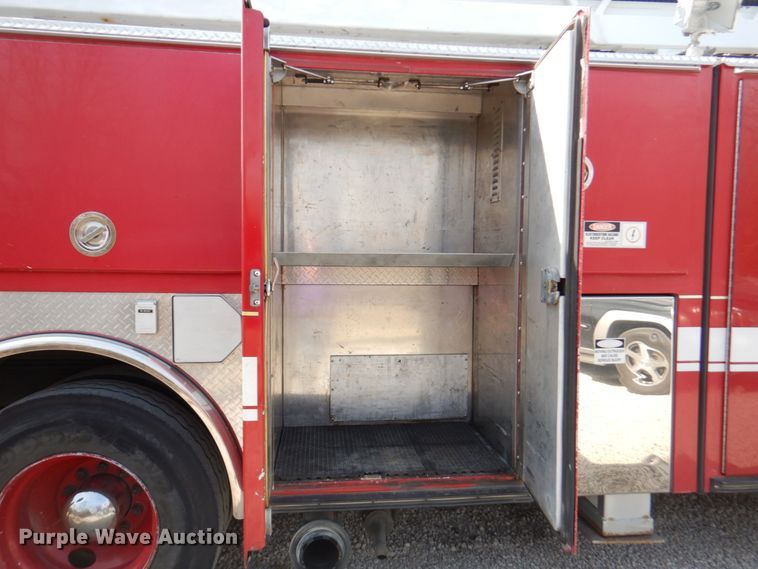 image for item DN1459 1998 HME  ladder fire truck