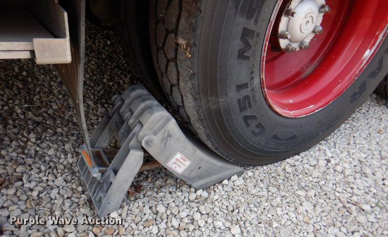 image for item DN1459 1998 HME  ladder fire truck