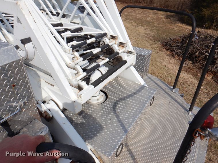 image for item DN1459 1998 HME  ladder fire truck